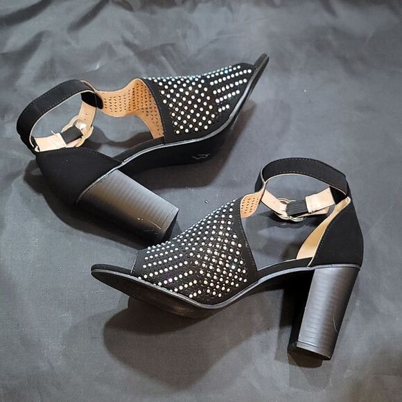 BRAND NEW FOREVER T-STRAP SHINY STUDDED EMBELLISHMENTS  OPEN TOE BOOTIE - Picture 9 of 16